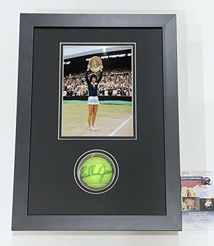 בילי ז'אן קינג חתם על כדור טניס ממוסגר 13x18 תצוגה Wimbledon JSA COA - כדורי טניס עם חתימה