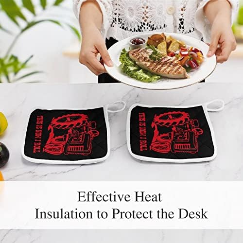 מחזיקי סיר טרקטור אדום 8x8 רפידות חמות עמידות בפני חום הגנה על שולחן העבודה של שולחן העבודה למטבח בישול 2 חלקים